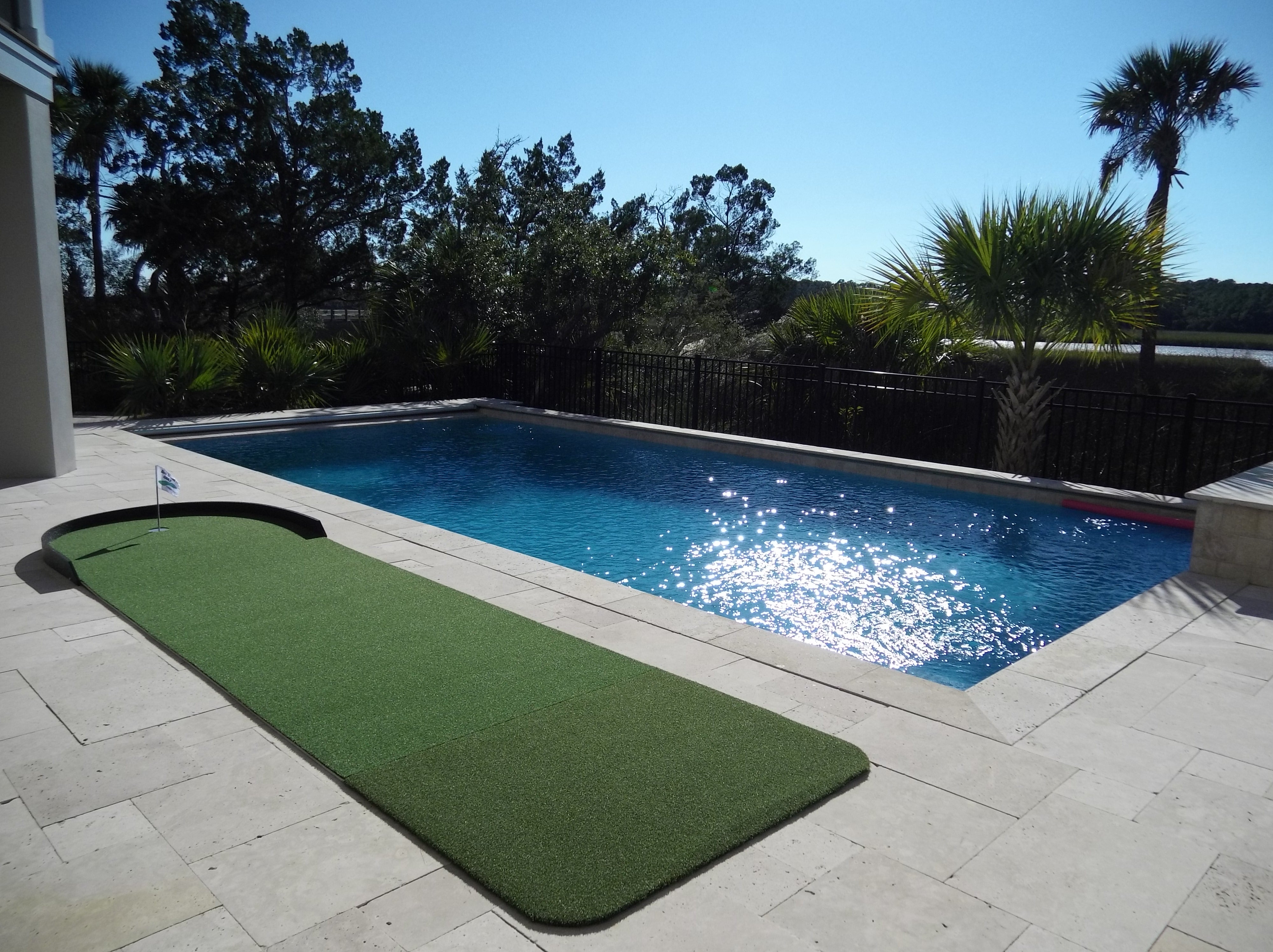 Commander Patio Series Putting & Chipping Green (4′ x 15′)